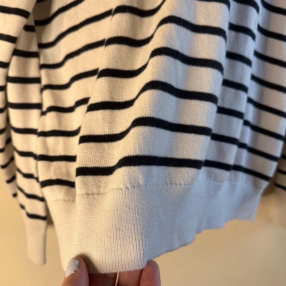 Uniqlo Black and White Striped Crewneck Sweater 100% Cotton Mens Size Large - Picture 6 of 6